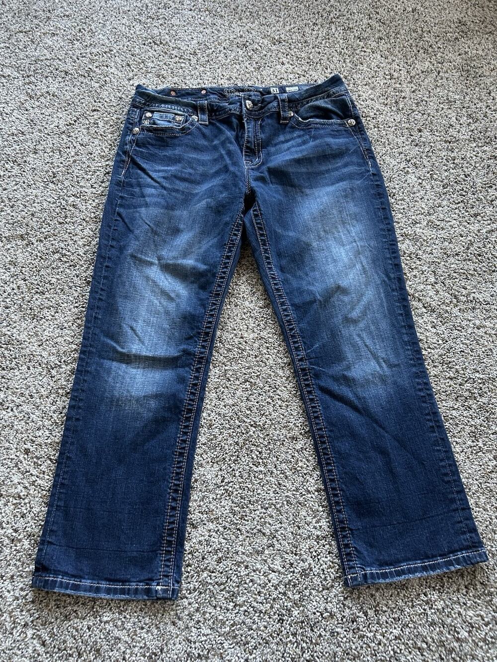 Miss Me Denim Blue Jeans Size 31 Mid Rise Curvy Crop Capri EMBELLISHED J26
